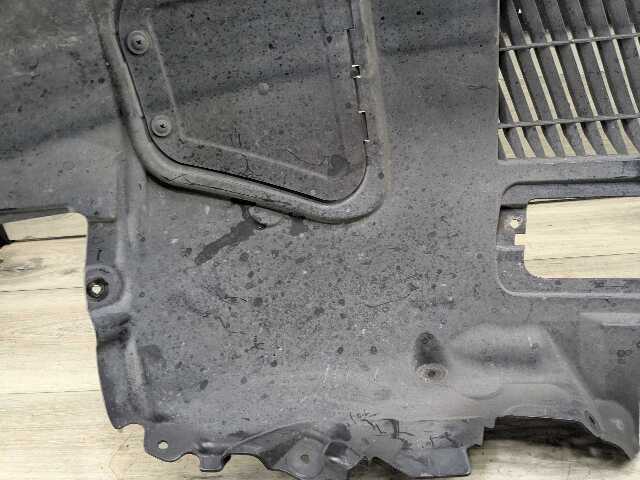 OEM BMW F10 528 535 550 Front Right Passenger Fender Liner Wheel Splash Shield