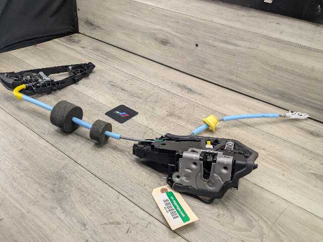 OEM BMW F44 G20 G80 330 M340 M3 FRONT RIGHT PASSENGER Door Lock Latch Actuator