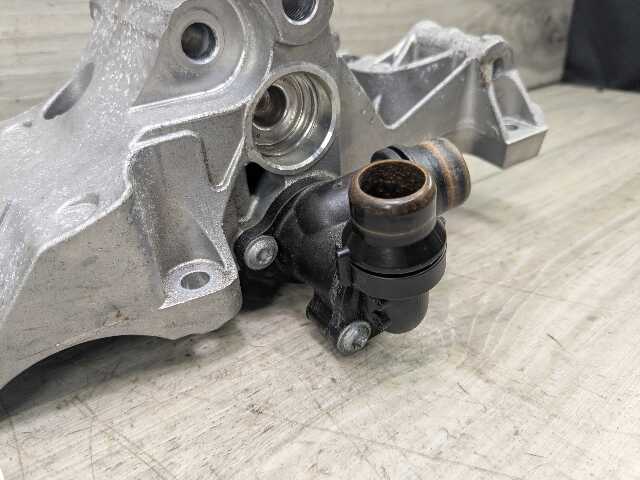 OEM BMW G01 G20 G22 G23 G26 G30 330 430 X3 Coolant Water Pump w/ Support B46 B58