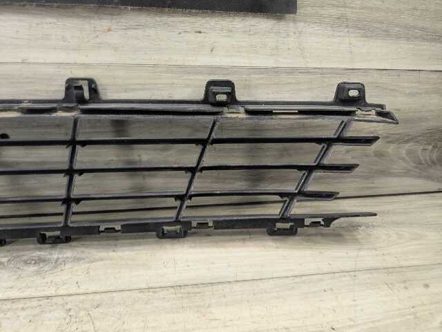 19-22 OEM BMW G20 330 Front Bumper Lower Center Middle Insert Grill Grille LINES