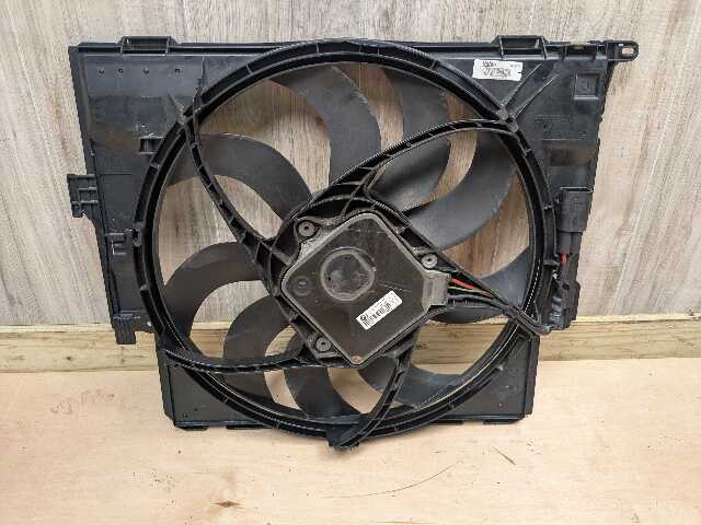 OEM BMW F22 F23 F30 F31 F32 F33 F36 N20 N26 N55 Radiator Cooling Fan Shroud 600W