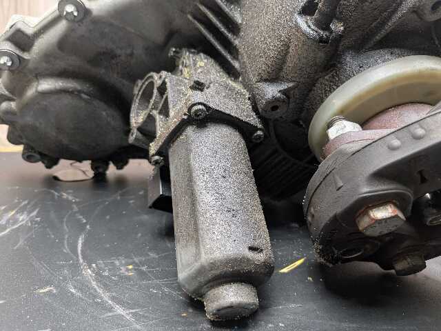 10-14 OEM BMW E70 E71 X5M X6M Transmission Transfer Case Gearbox ATC 700 152k
