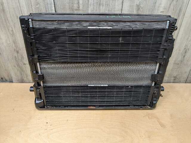 OEM BMW G20 G22 G26 G42 330 430 B46 Radiator Condenser Cooling Fan Assembly 500W