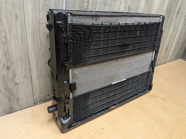 OEM BMW G20 G22 G26 G42 330 430 B46 Radiator Condenser Cooling Fan Assembly 500W