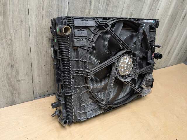 OEM BMW G20 G22 G26 G42 330 430 B46 Radiator Condenser Cooling Fan Assembly 500W