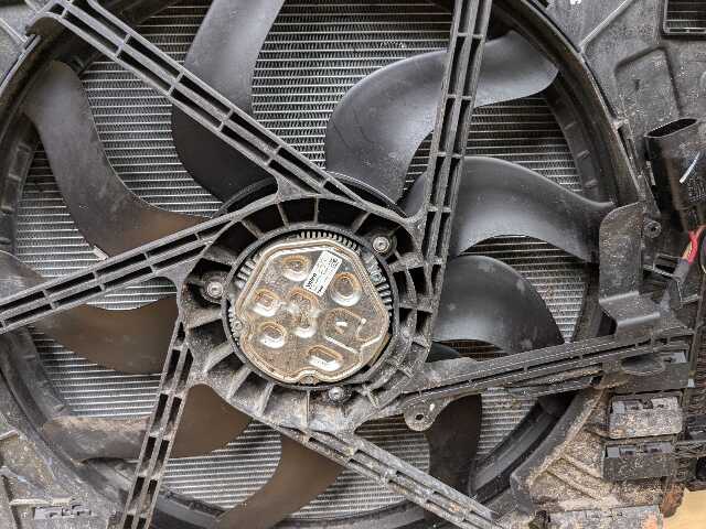 OEM BMW G20 G22 G26 G42 330 430 B46 Radiator Condenser Cooling Fan Assembly 500W