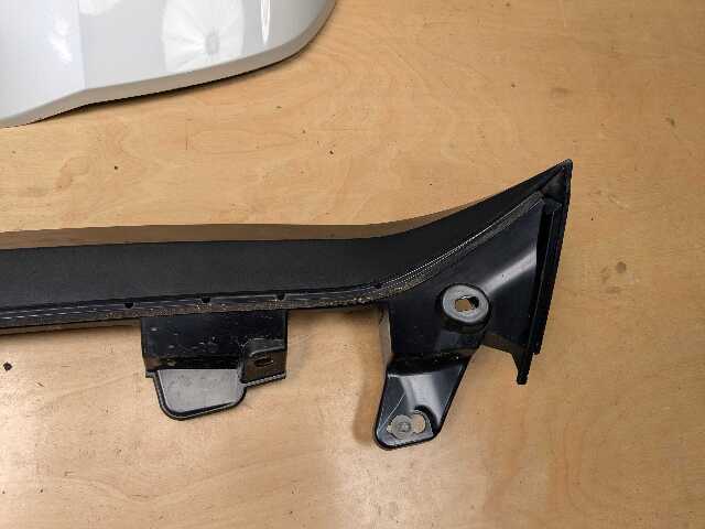 18-23 OEM BMW G01 X3 Rear Liftgate Trunk Roof Wing Spoiler Brake Light White A96