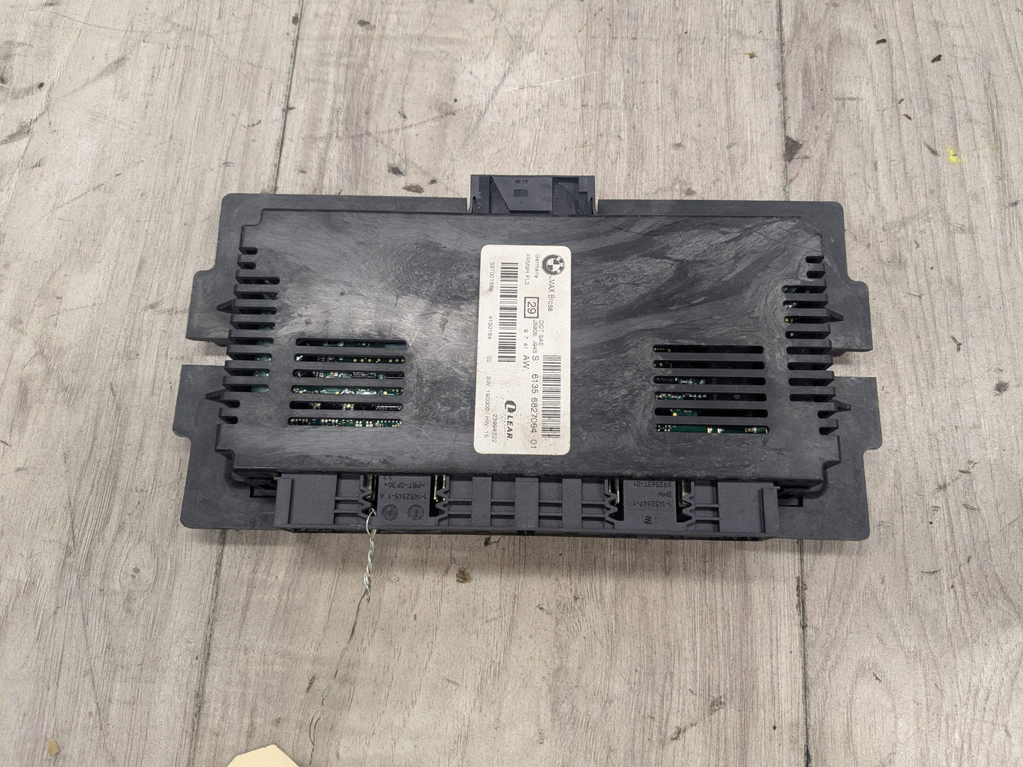 07-13 OEM BMW E84 E89 E90 E92 E93 X1 AHL FRM 3R Footwell Light Control Module