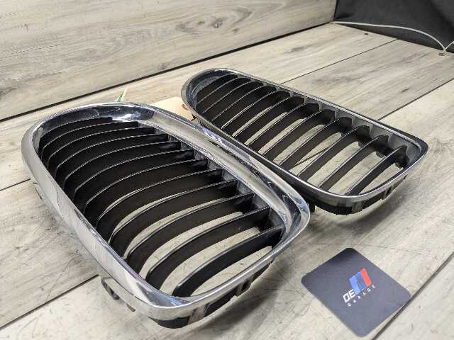 09-11 OEM BMW E90 E91 M3 Left Right Front Bumper Upper Kidney Grilles CHROME