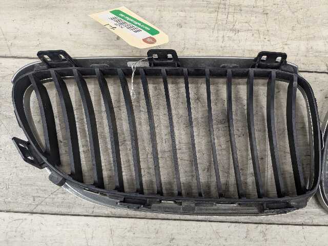 11-13 OEM BMW E92 E93 328 335 LCI Front Upper Bumper Kidney Grilles Black SET