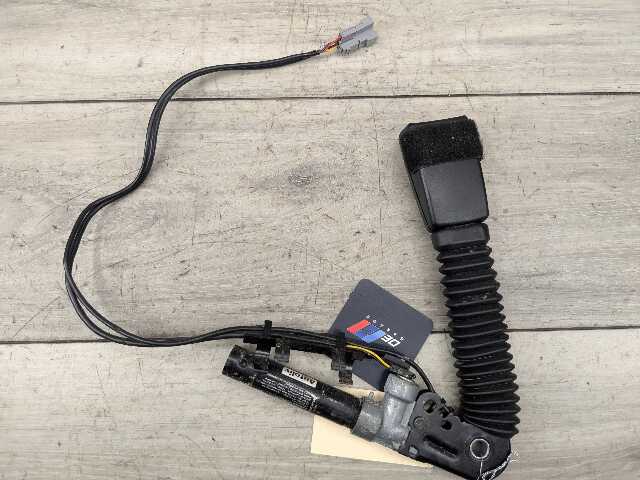 07-13 OEM BMW E93 328 335 M3 Front Passenger Side Seat Belt Buckle Tensioner