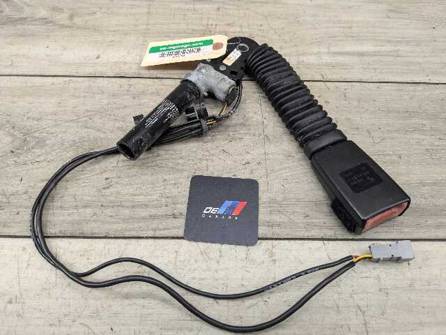 07-13 OEM BMW E93 328 335 M3 Front Passenger Side Seat Belt Buckle Tensioner