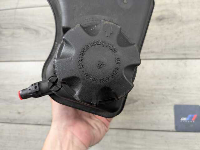 06-13 OEM BMW E82 E88 E90 E92 E93 Coolant Water Expansion Tank Bottle Reservoir