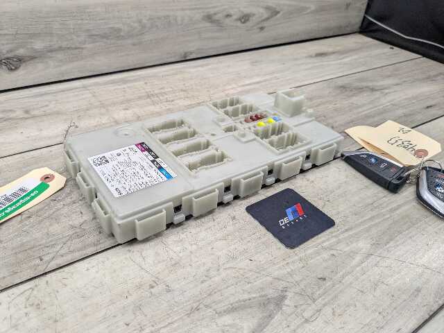 OEM BMW F90 F97 G01 G02 G12 G30 X3 BDC Body Domain Control Module Unit + 2 Keys