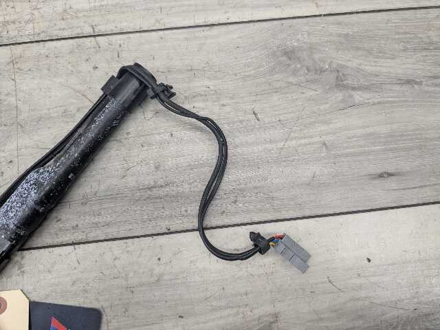 OEM BMW E82 E84 E88 E89 E90 E92 Front Right Passenger Seat Belt Buckle Tensioner