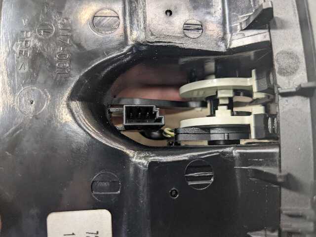 07-13 OEM BMW E92 328 335 Coupe Interior Central Console Rear Vent