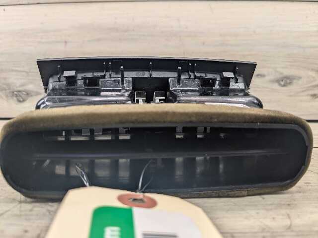 07-13 OEM BMW E92 328 335 Coupe Interior Central Console Rear Vent