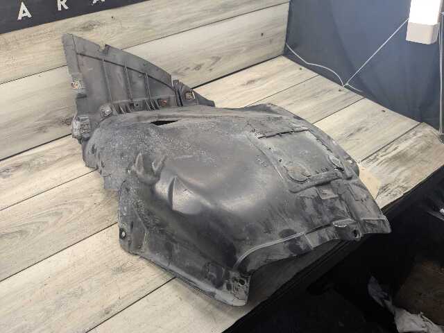 09-11 OEM BMW E90 328 335 Front Right Passenger Fender Liner Wheel Splash Shield