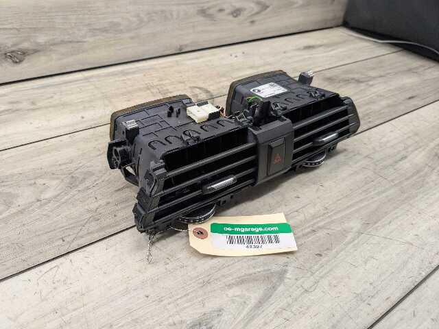 18-21 OEM BMW G01 G02 F97 F98 X3 X4 X3M X4M Dashboard AC Air Vent Center Grille