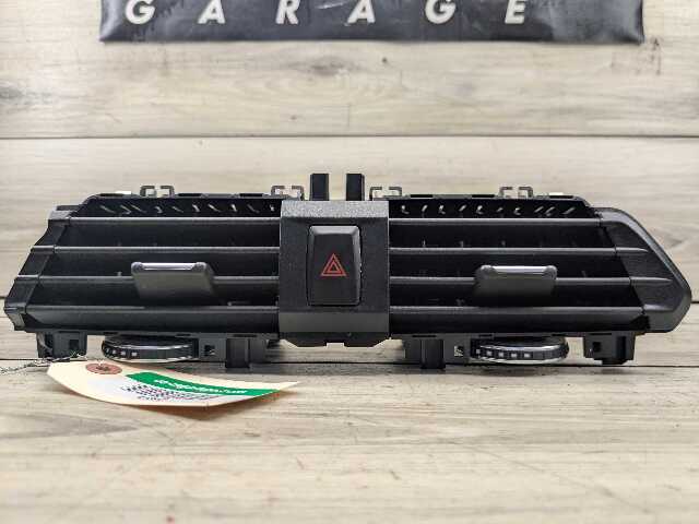 18-21 OEM BMW G01 G02 F97 F98 X3 X4 X3M X4M Dashboard AC Air Vent Center Grille
