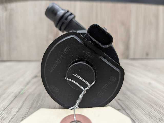 16-19 OEM BMW G11 G12 G30 M550 750 M760 Auxiliary Electric Coolant Water Pump