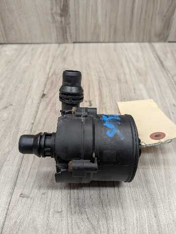 16-19 OEM BMW G11 G12 G30 M550 750 M760 Auxiliary Electric Coolant Water Pump