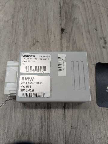 OEM BMW E70 E71 X5 X6 X5M X6M Rear Air Suspension Control Module Computer Unit
