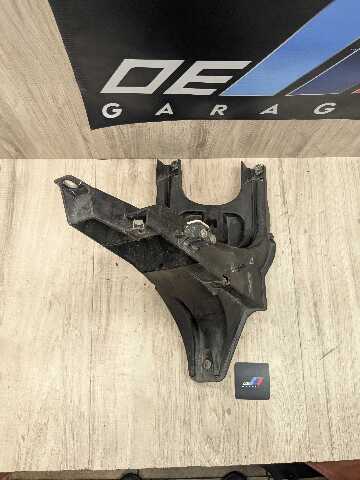 OEM BMW E70 E71 X5 X6 X5M X6M Front Right Passenger Fender Mount Support Bracket