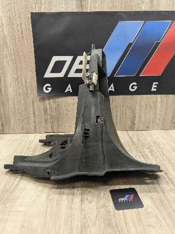 OEM BMW E70 E71 X5 X6 X5M X6M Front Left Driver Fender Mount Support Bracket