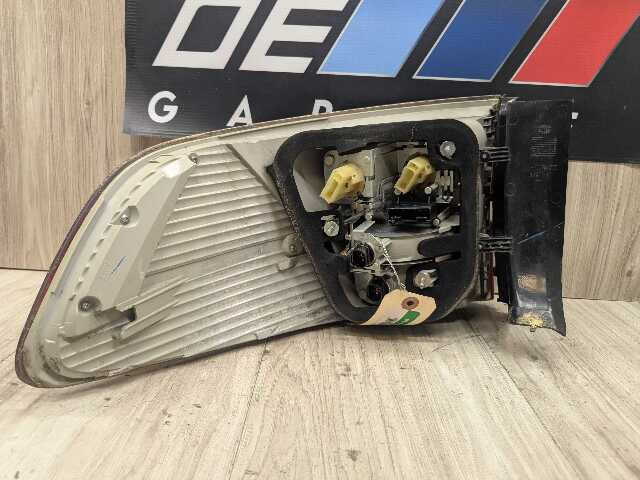 08-12 OEM BMW E71 X6 X6M PRE-LCI Rear Left Driver Outer Quarter Stop Tail Light