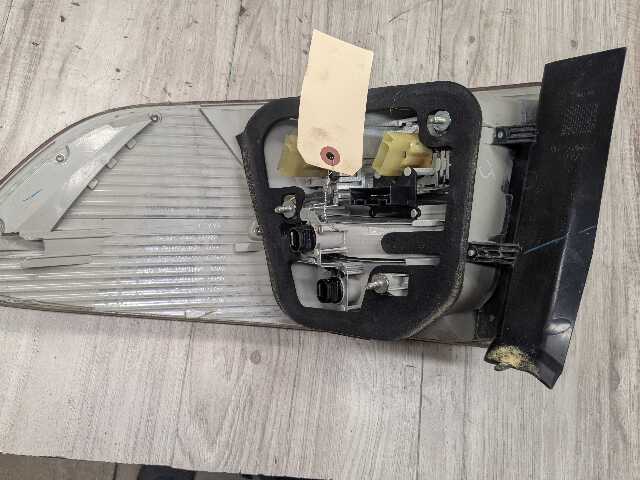 08-12 OEM BMW E71 X6 X6M PRE-LCI Rear Left Driver Outer Quarter Stop Tail Light