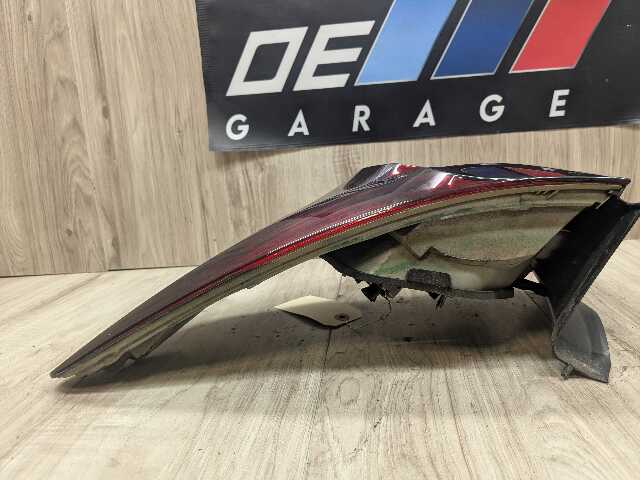 08-12 OEM BMW E71 X6 X6M PRE-LCI Right Passenger Outer Quarter Stop Tail Light