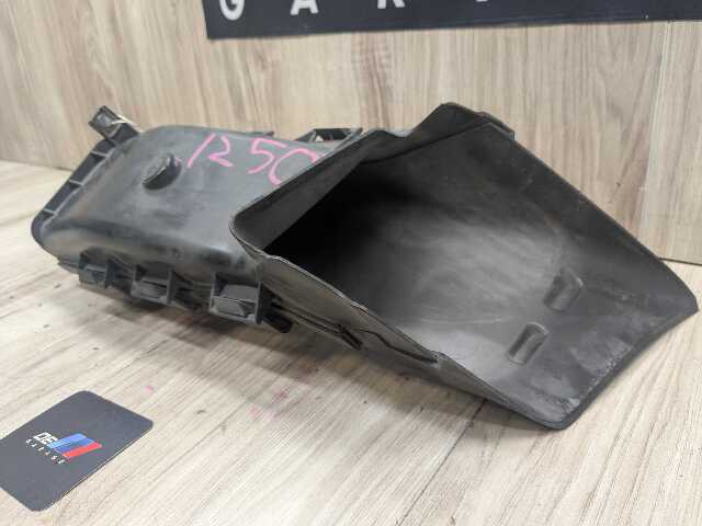 07-10 OEM BMW E92 E93 328 330 335 Front Left Driver Side Brake Air Vent Duct