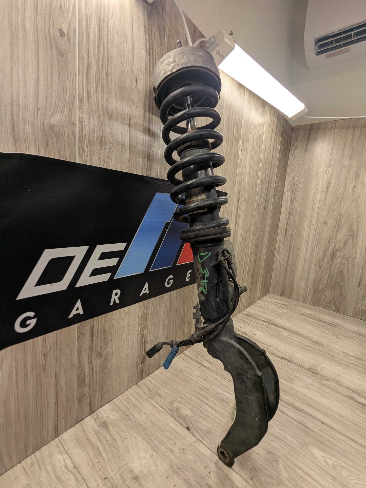 10-14 OEM BMW E70 E71 X5M X6M Front Left Driver Spring Strut Shock Absorber VDC