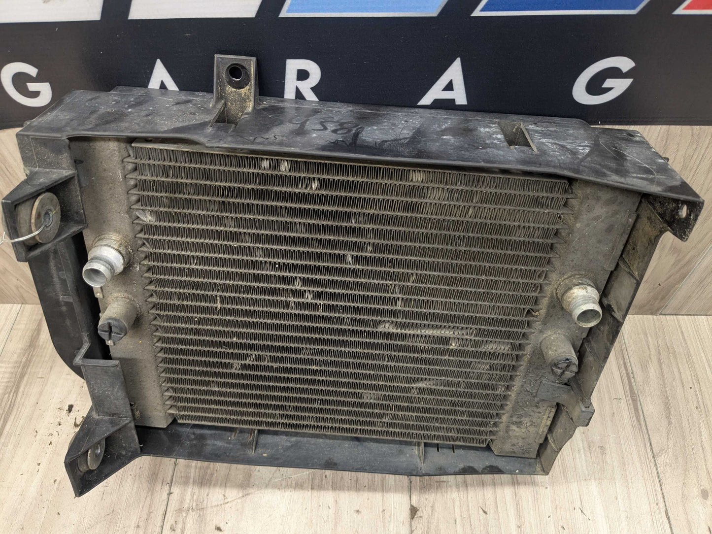 10-14 OEM BMW E70 E71 X5M X6M S63 Left Driver Radiator Auxiliary Water Coolant