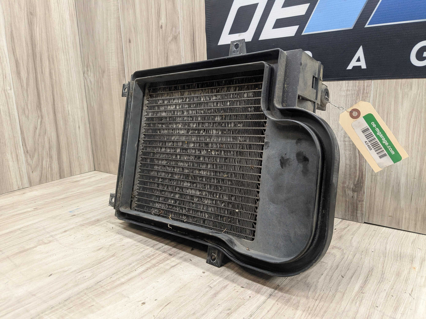 10-14 OEM BMW E70 E71 X5M X6M S63 Left Driver Radiator Auxiliary Water Coolant