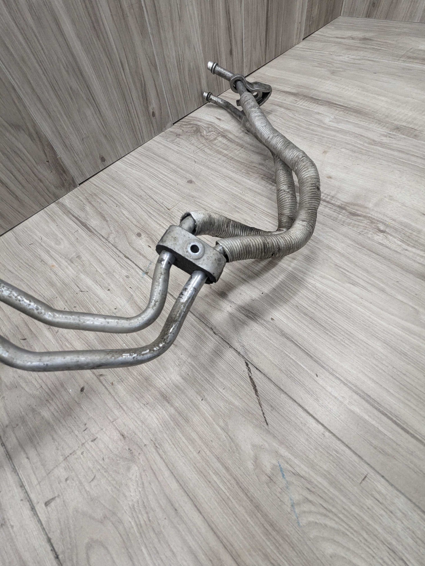10-14 OEM BMW E70 E71 X5M X6M Engine S63 Transmission Oil Cooler Hose Pipe Lines