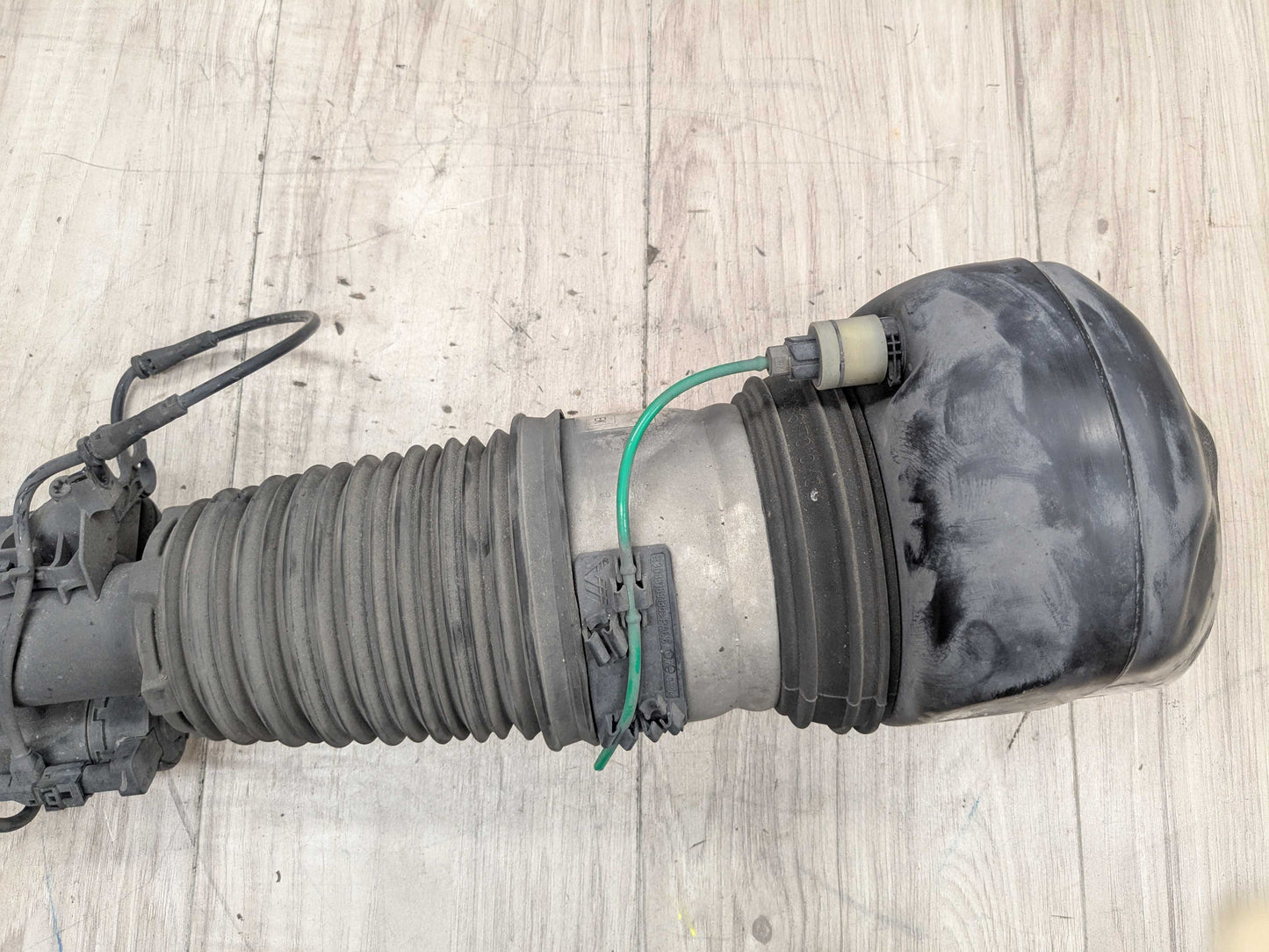 *16-22 OEM BMW G11 G12 740i RWD FRONT Left Driver Air Suspension Shock Absorber