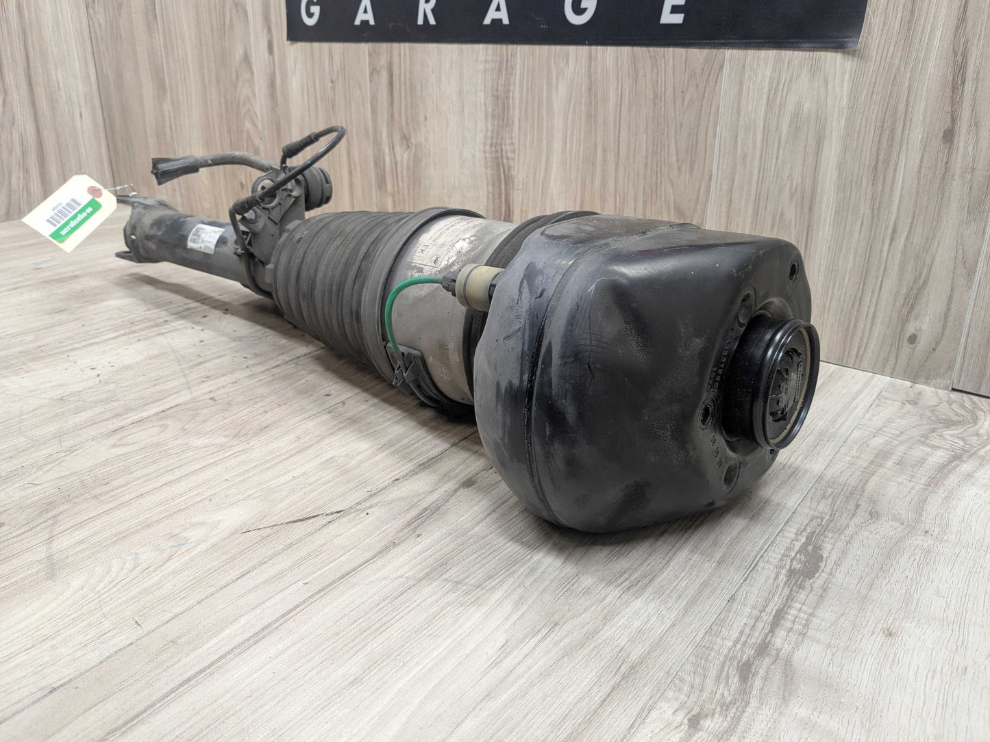 *16-22 OEM BMW G11 G12 740i RWD FRONT Left Driver Air Suspension Shock Absorber