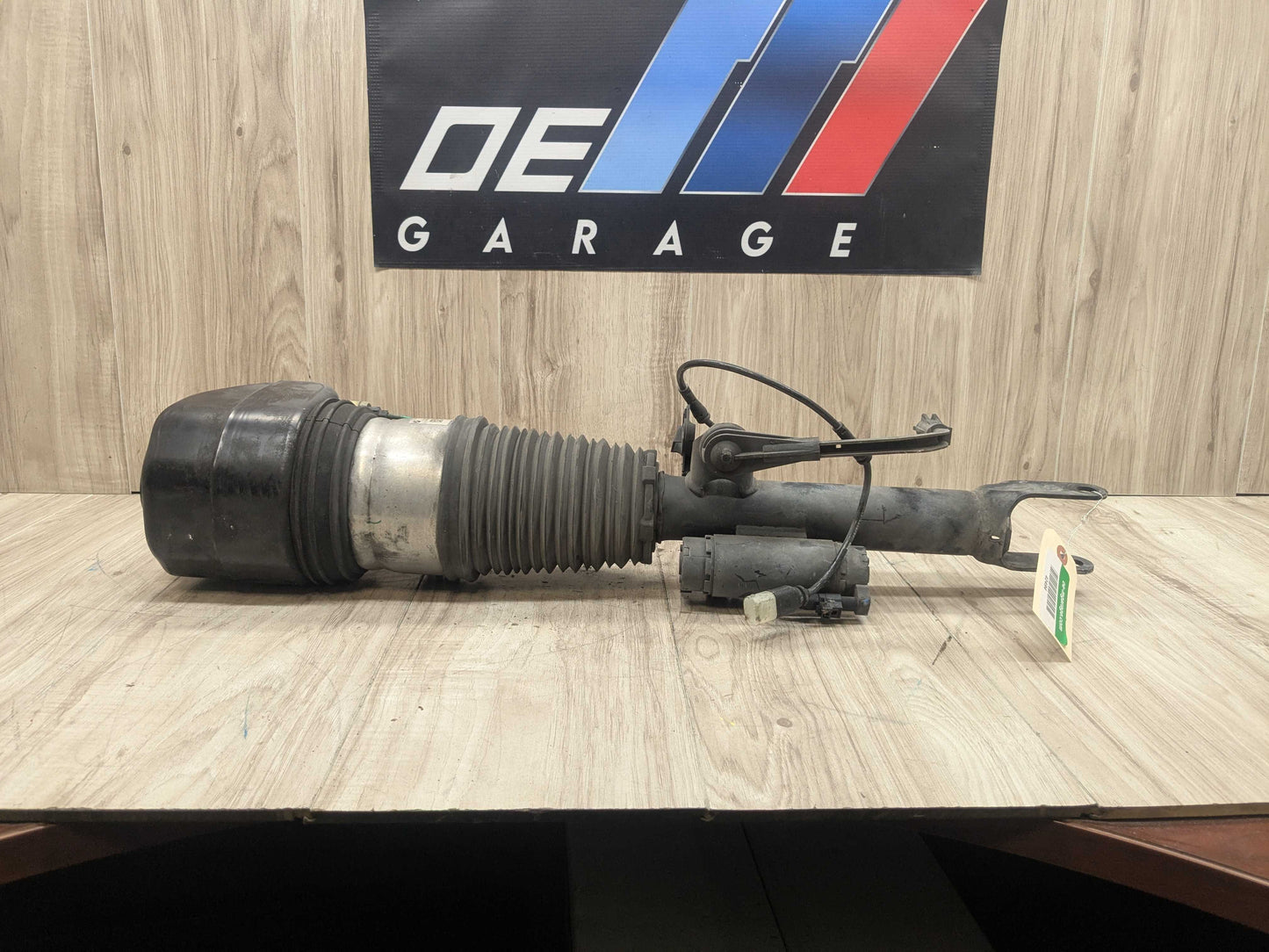 *16-22 OEM BMW G11 G12 740i RWD FRONT Left Driver Air Suspension Shock Absorber