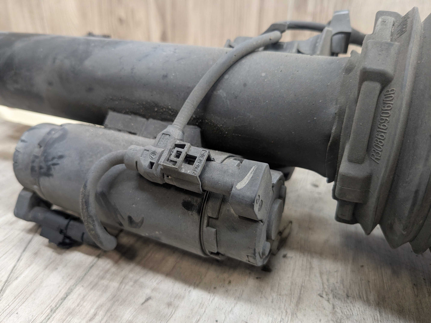 *16-22 OEM BMW G11 G12 740i RWD FRONT Left Driver Air Suspension Shock Absorber