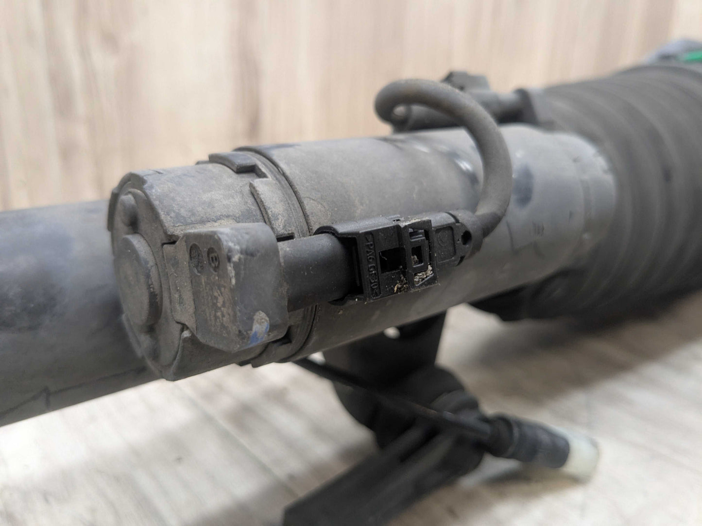 *16-22 OEM BMW G11 G12 740i RWD FRONT Left Driver Air Suspension Shock Absorber
