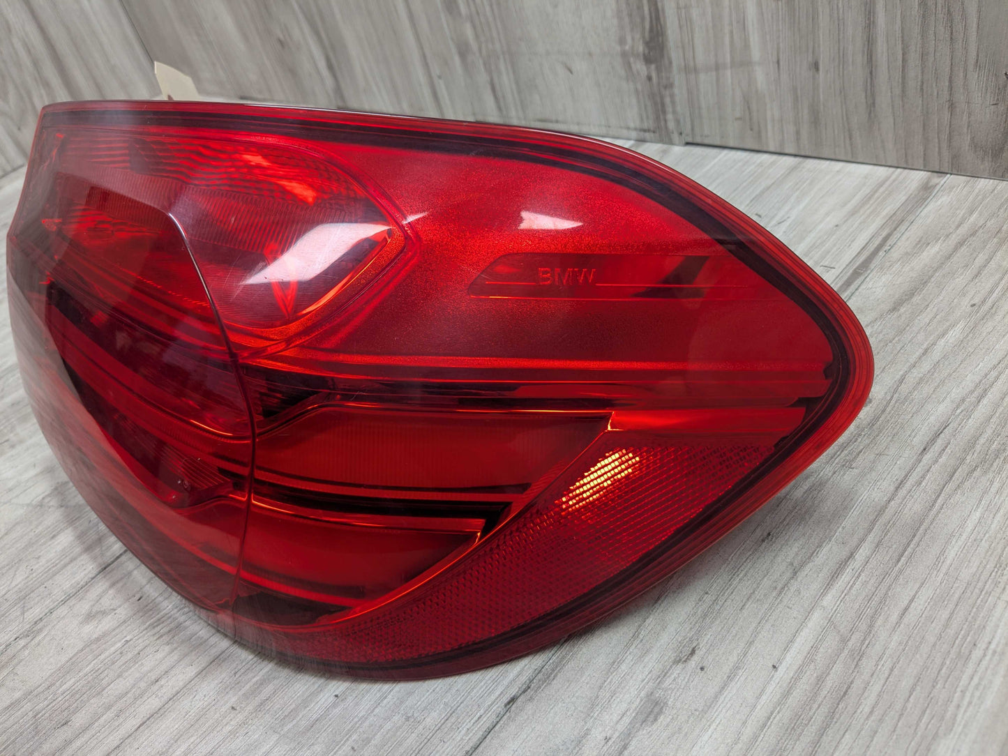14-17 OEM BMW F32 F33 F36 F82 F83 M4 Rear Right Passenger Outer Tail Light Lamp