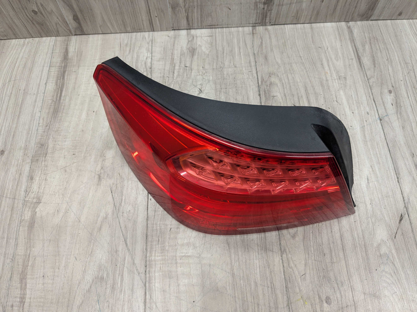11-13 BMW OEM E93 328 335 M3 LCI Convertible Rear Left Driver Outer Tail Light