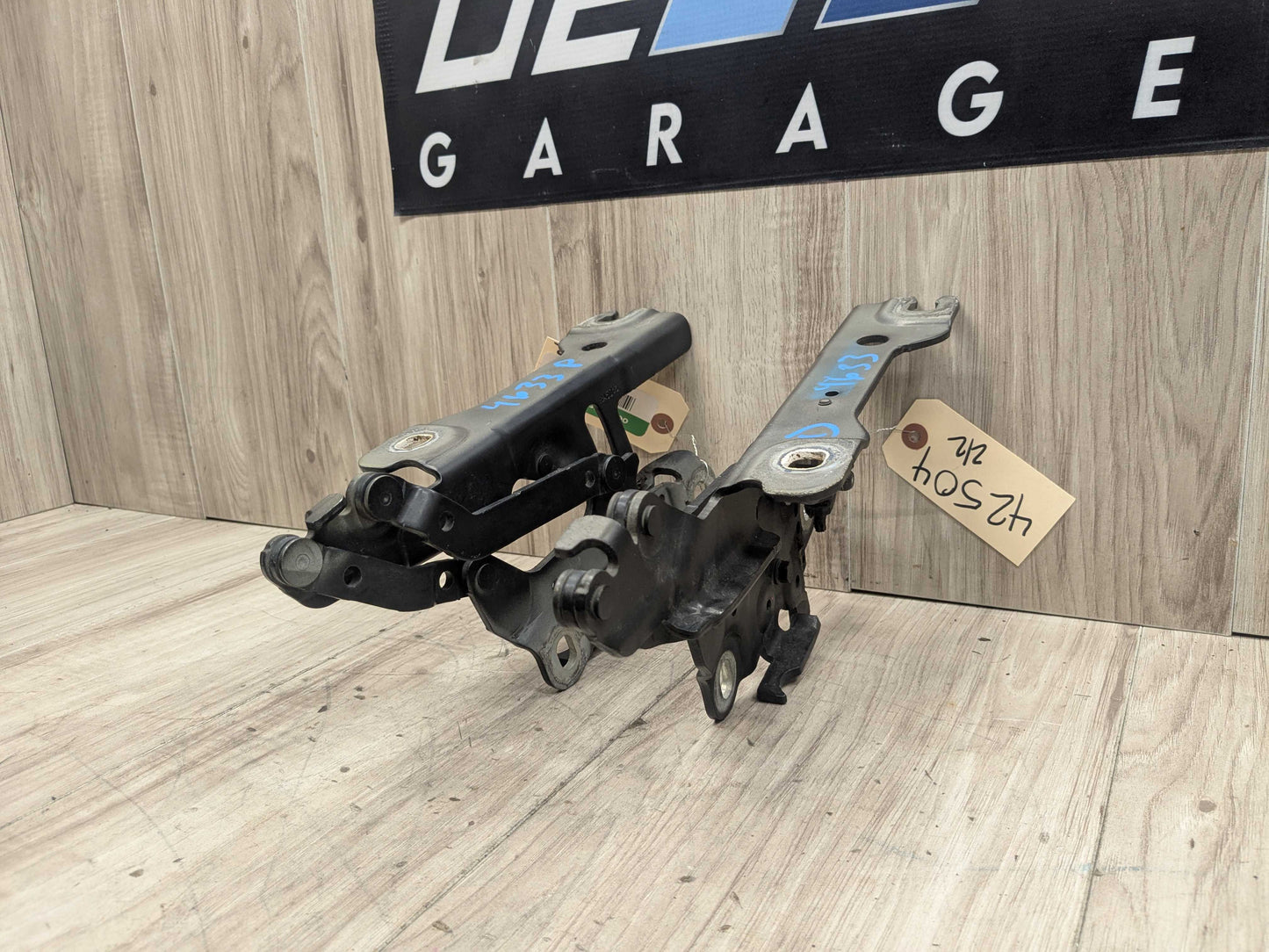 OEM BMW F22 F23 F30 F32 F33 F36 F80 F82 F83 F87 Left Right Side Hood Hinges PAIR