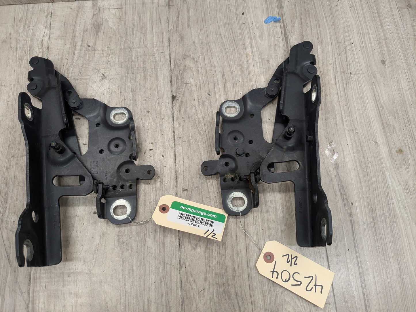OEM BMW F22 F23 F30 F32 F33 F36 F80 F82 F83 F87 Left Right Side Hood Hinges PAIR