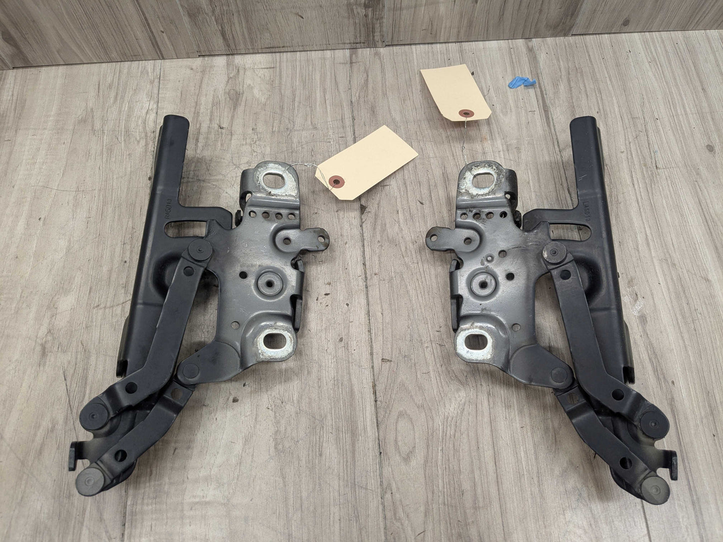 OEM BMW F22 F23 F30 F32 F33 F36 F80 F82 F83 F87 Left Right Side Hood Hinges PAIR
