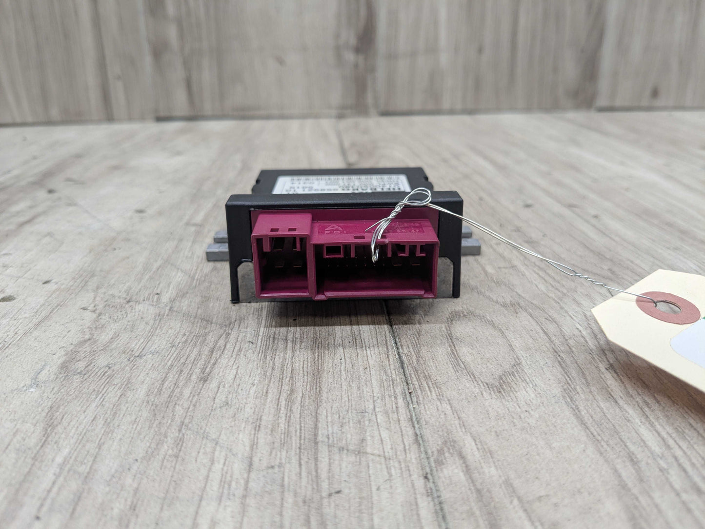 OEM BMW F02 F10 F22 F30 F36 N20 N55 Helbako Fuel Pump Relay Control Module EKPM3