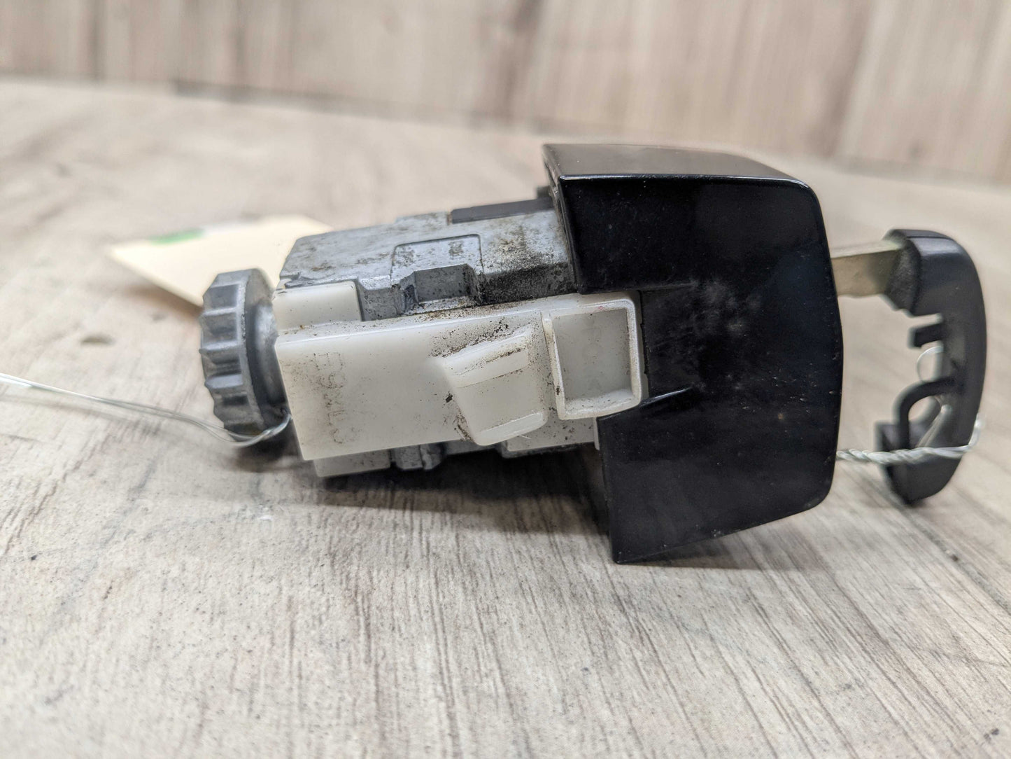 OEM BMW F22 F32 F30 F36 M4 Left Driver Door Lock Key Cylinder Mechanism Black