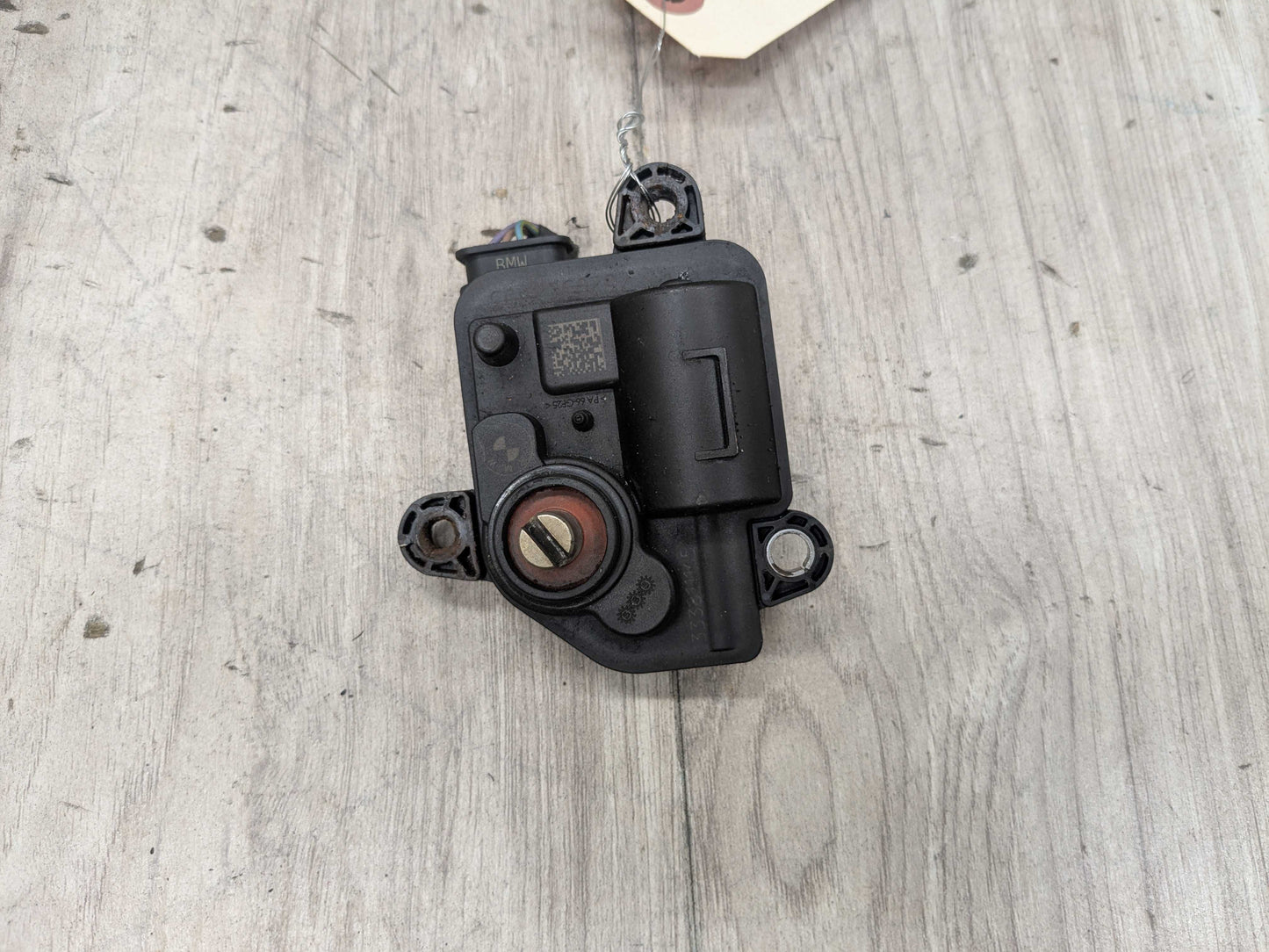 *OEM BMW F15 F16 F22 F23 F30 F32 F33 F36 F44 Muffler Exhaust Flap Actuator Motor